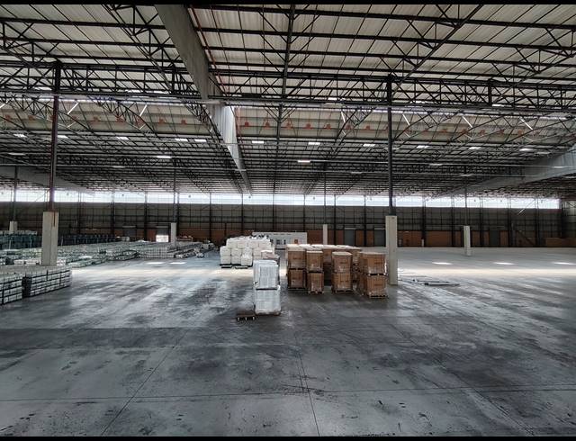 13,926M² WAREHOUSE TO LET IN GOSFORTH PARK